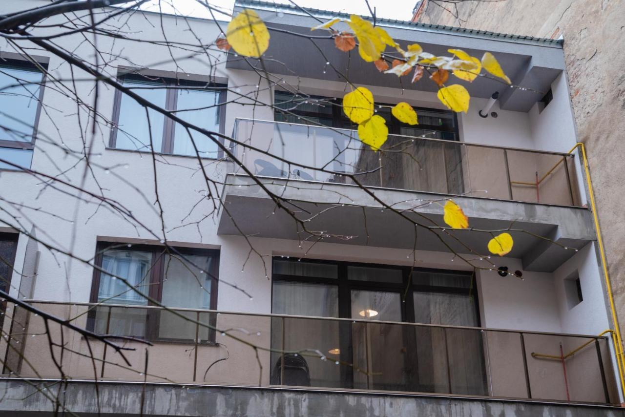 Nuuc Aparthotel Cluj-Napoca Exteriör bild